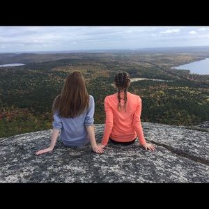 Meet your Posher, Chloe